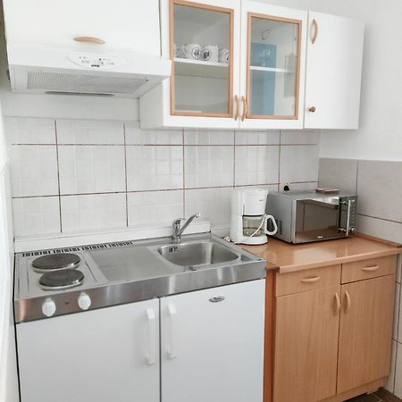 Apartments And Rooms Marica Makarska Oda fotoğraf